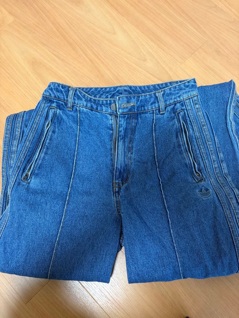 デニムストレートレッグパンツ　adidasoriginal