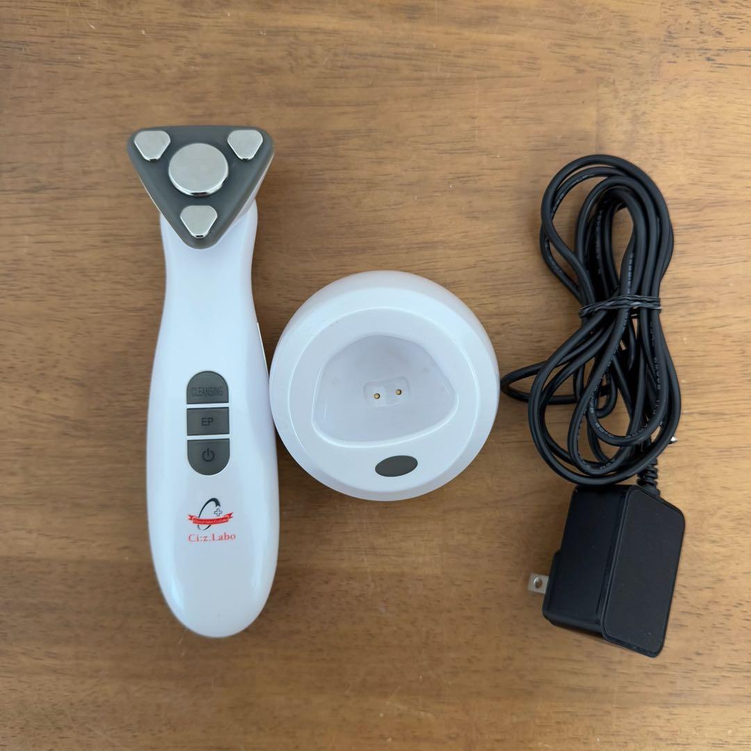 ● 美品 シーズラボ エステプロCⅡ Esthe ProCⅡ 美顔器