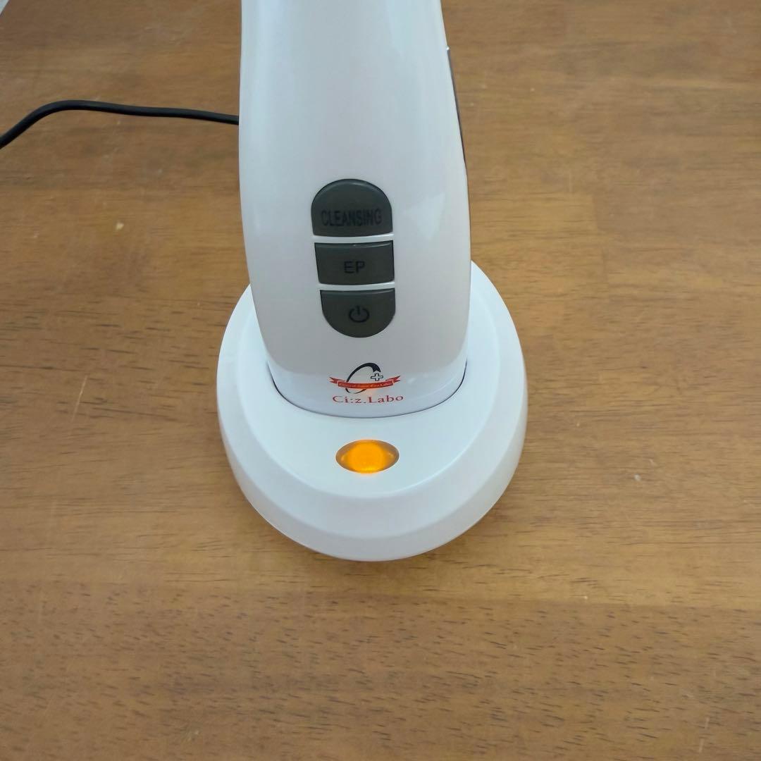 ● 美品 シーズラボ エステプロCⅡ Esthe ProCⅡ 美顔器
