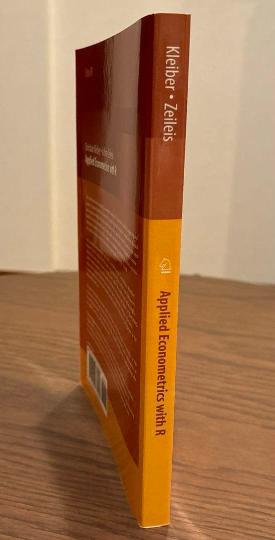洋書 Applied Econometrics with R (Use R!)