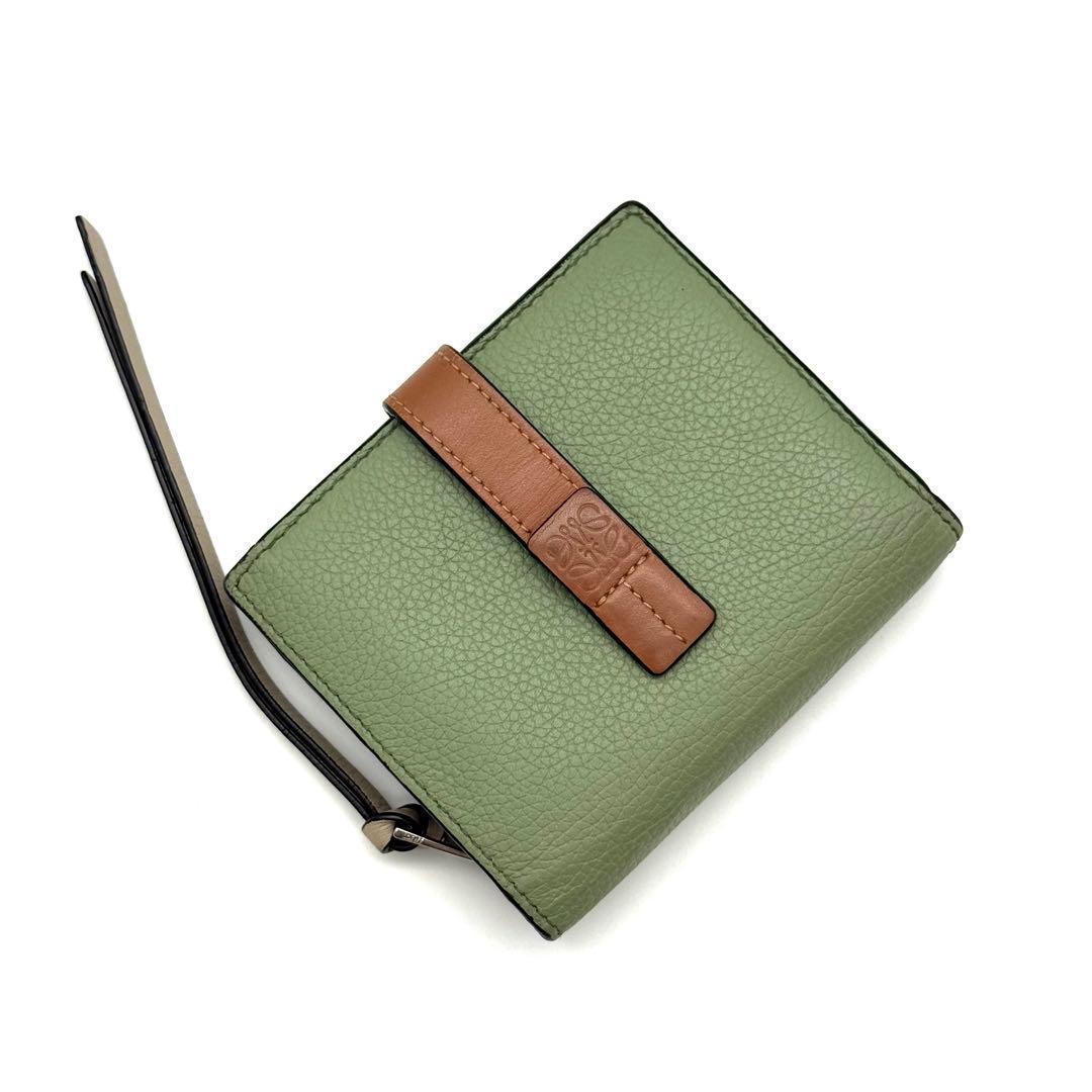 極上美品❣️LOEWE ロエベ アナグラム コンパクト グリーン 財布 P47