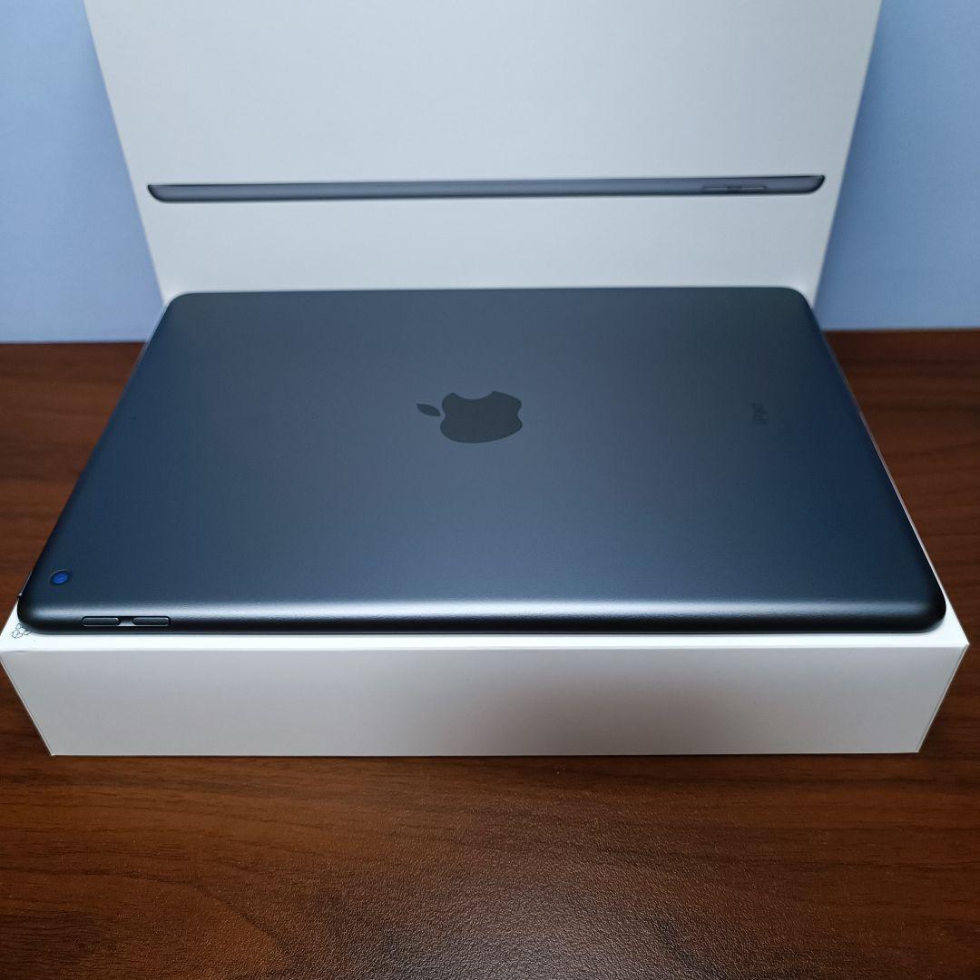 美品 iPad 10.2 第7世代 WiFi 128GB キーボード、カバー付き