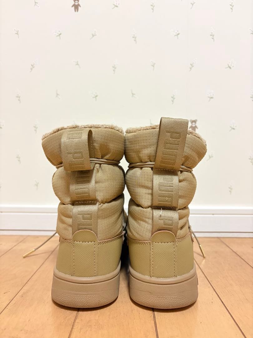 PUMA ベージュ スノーブーツ