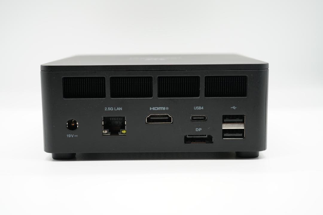 ミニPC UM760 slim Ryzen 5 7640HS 1TB 16GB