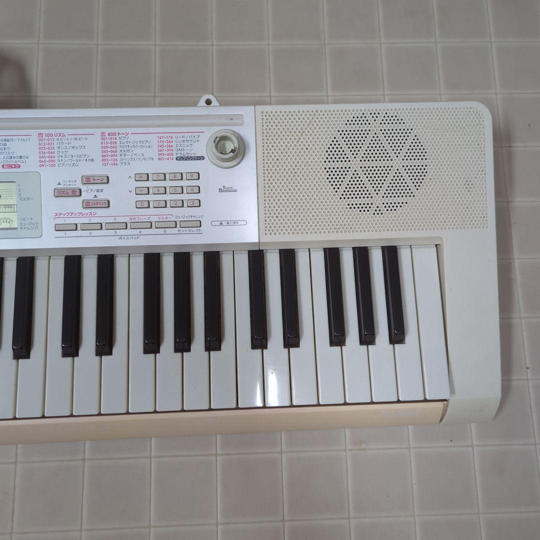電子ピアノ　CASIO 光ナビ　LK-111