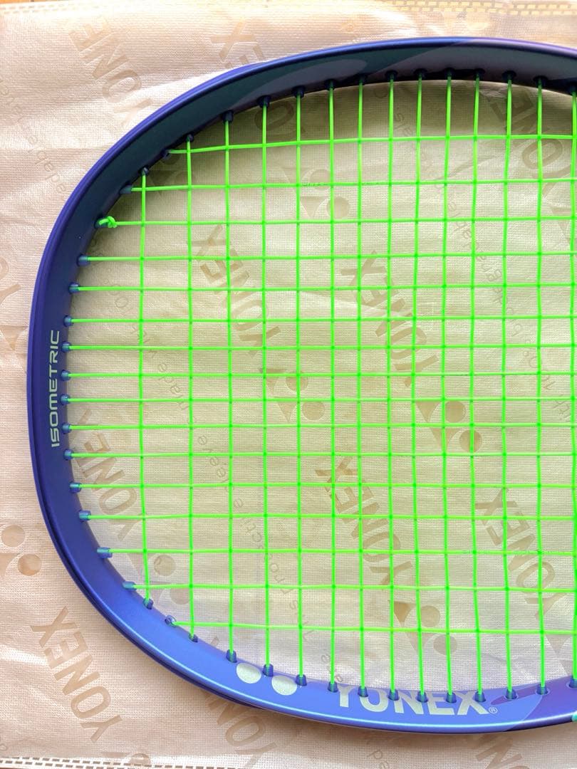 【ほぼ新品】 YONEX EZONE 100L G2 2025 国内正規品