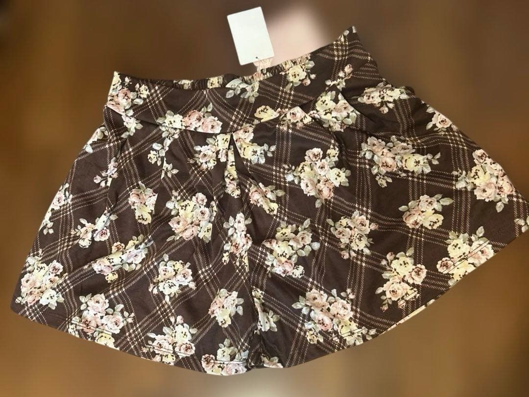 【新品未使用品】リズリザ　マイメロディ　サンリオコラボ　キュロットミニスカートL