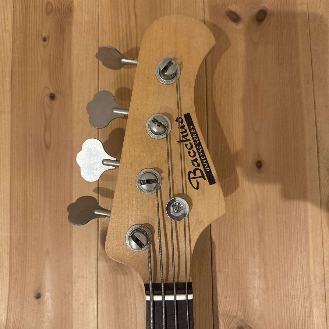 Bacchus Universe Series Jazz Bass 黒　旧ロゴ