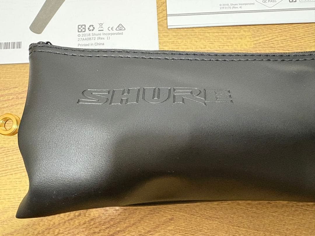 SHURE SM58 ダイナミックマイク 本体とケース