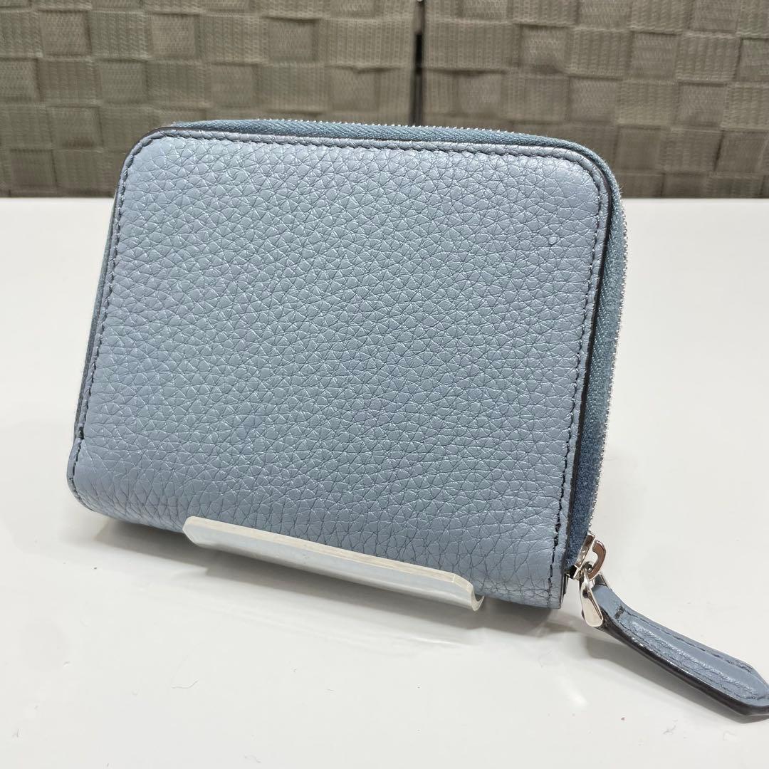 フ*☻様 FENDI 二つ折り財布 ライトブルー