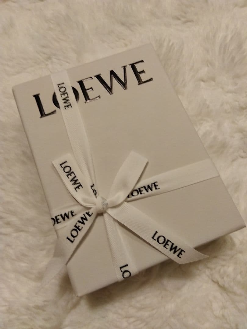 m*3様 LOEWEミニウォレット