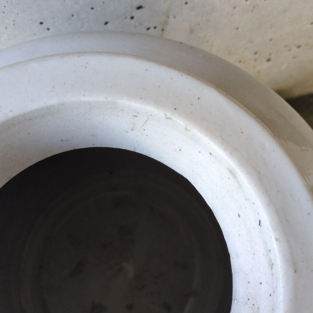白色 陶器容器 燃陸