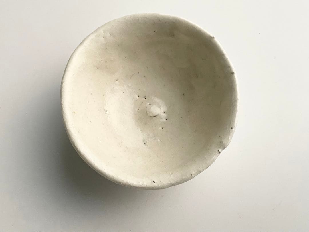 陶芸家　作家物　作者不明　粉引　ぐい呑　盃　酒器　酒盃　箱なし　銘あり