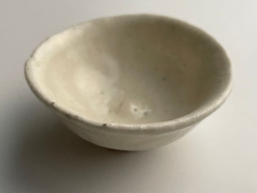 陶芸家　作家物　作者不明　粉引　ぐい呑　盃　酒器　酒盃　箱なし　銘あり