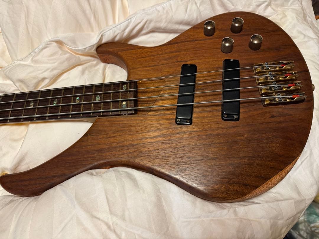 ANTIQUE NOEL アンティークノエル　4弦ベース