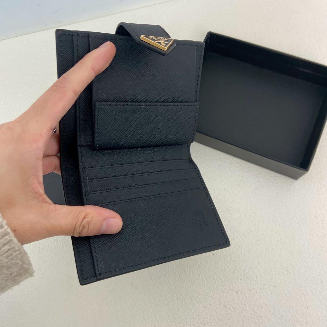 PRADA サフィアーノレザー 二つ折り財布 中古品