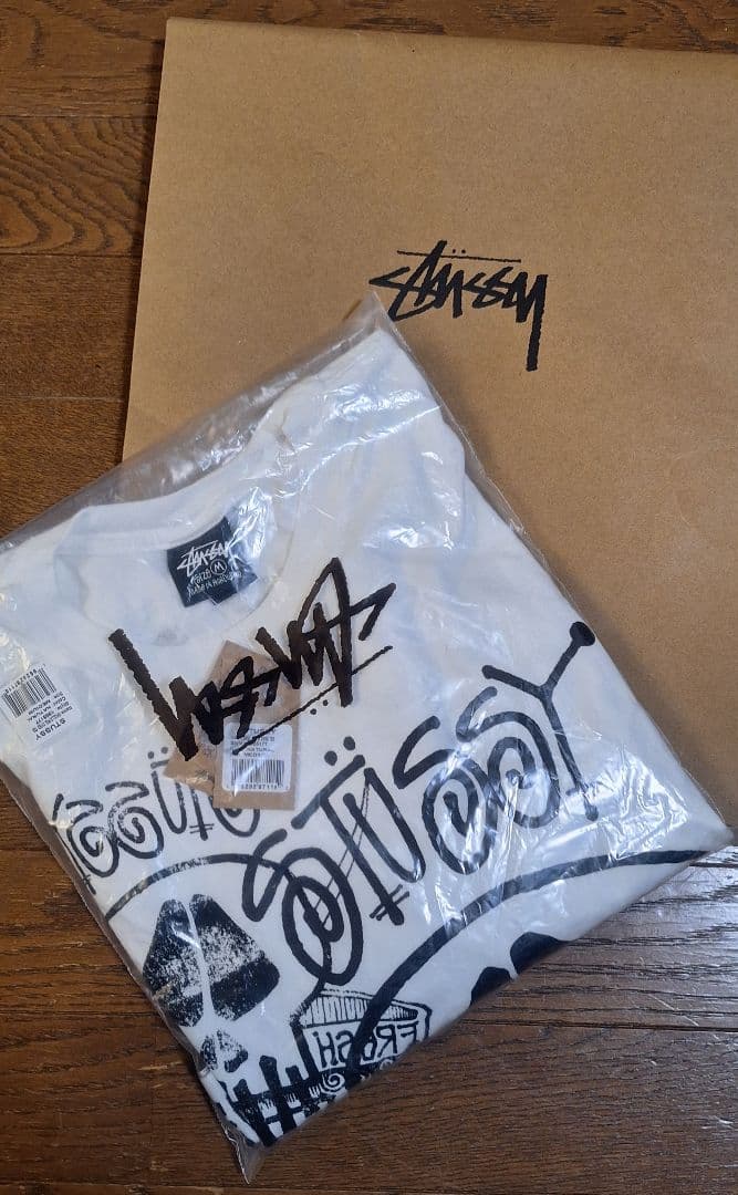 トップス STUSSY SKULLS TEE PIGMENT