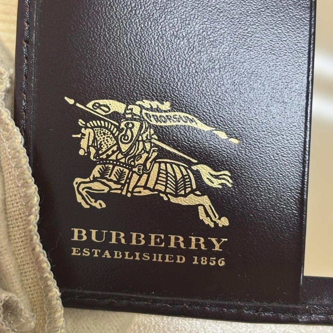 Burberry　バーバリー　ノバチェック　二つ折り財布　ブラウン　ベージュ