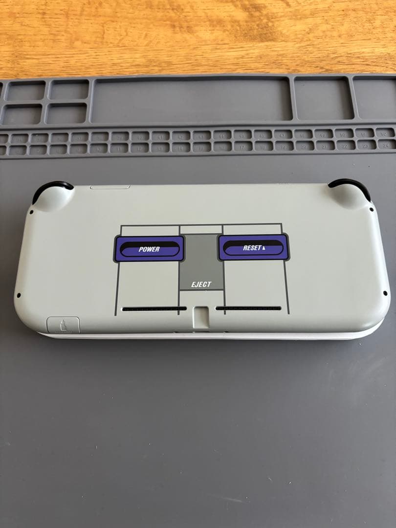 Nintendo Switch Lite本体　カスタム品　海外版スーファミ仕様