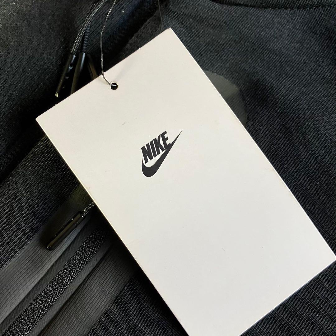 未使用 NIKE テックフリース ボンバージャケット FB8009-010 L