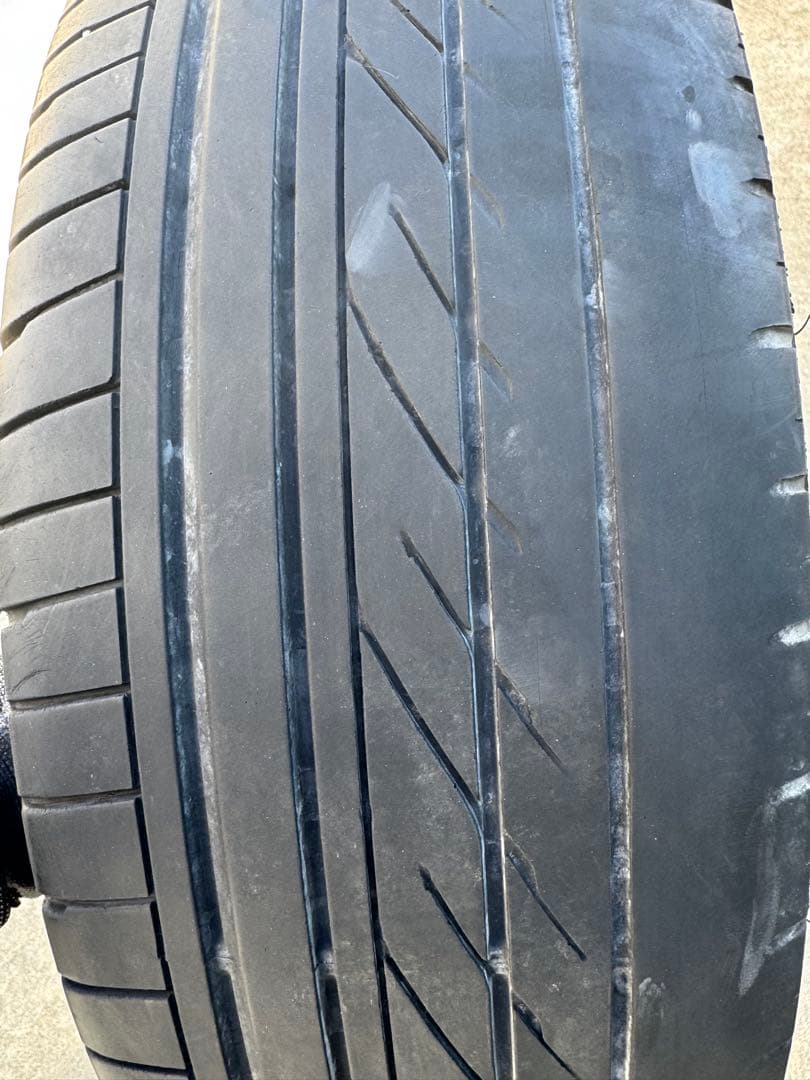 グッドイヤー　ナスカー　215/60r17 中古品　2本　ハイエース