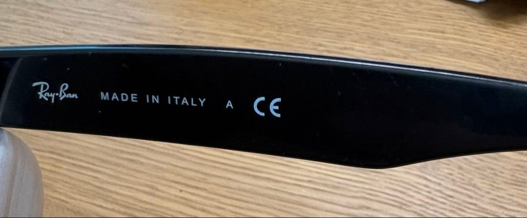 ま*！様 Ray Ban NEW WAYFARER ニューウェイファーラーRB2