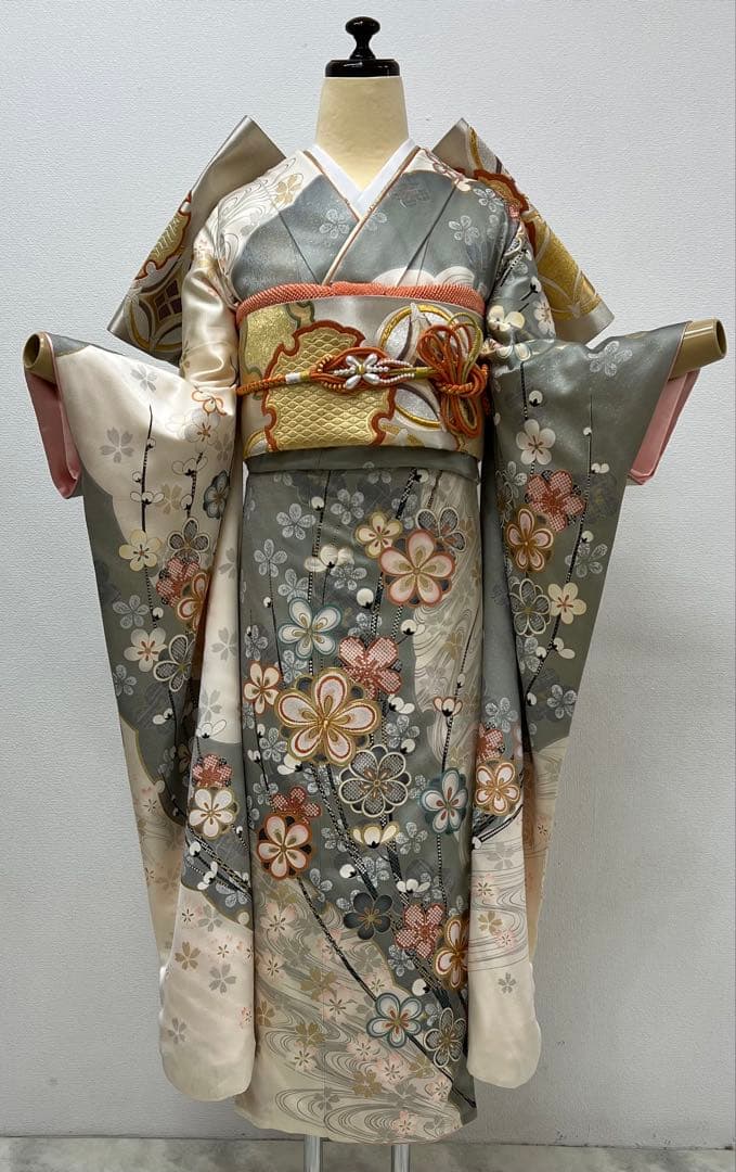 振り袖　フルセット　長襦袢　金彩加工　刺繍入り　白　桜　梅　成人式　839