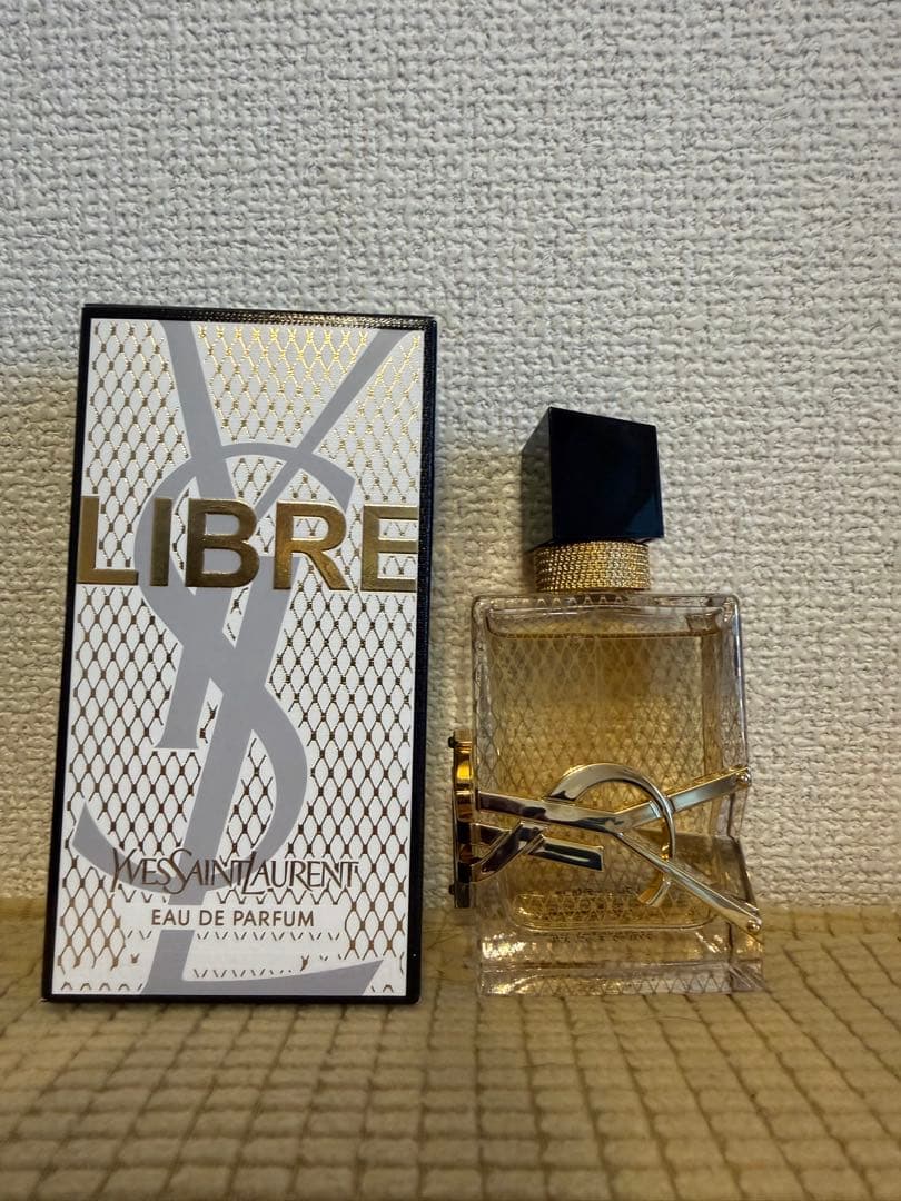 イブサンローラン　リブレ　オーデパルファム50ml