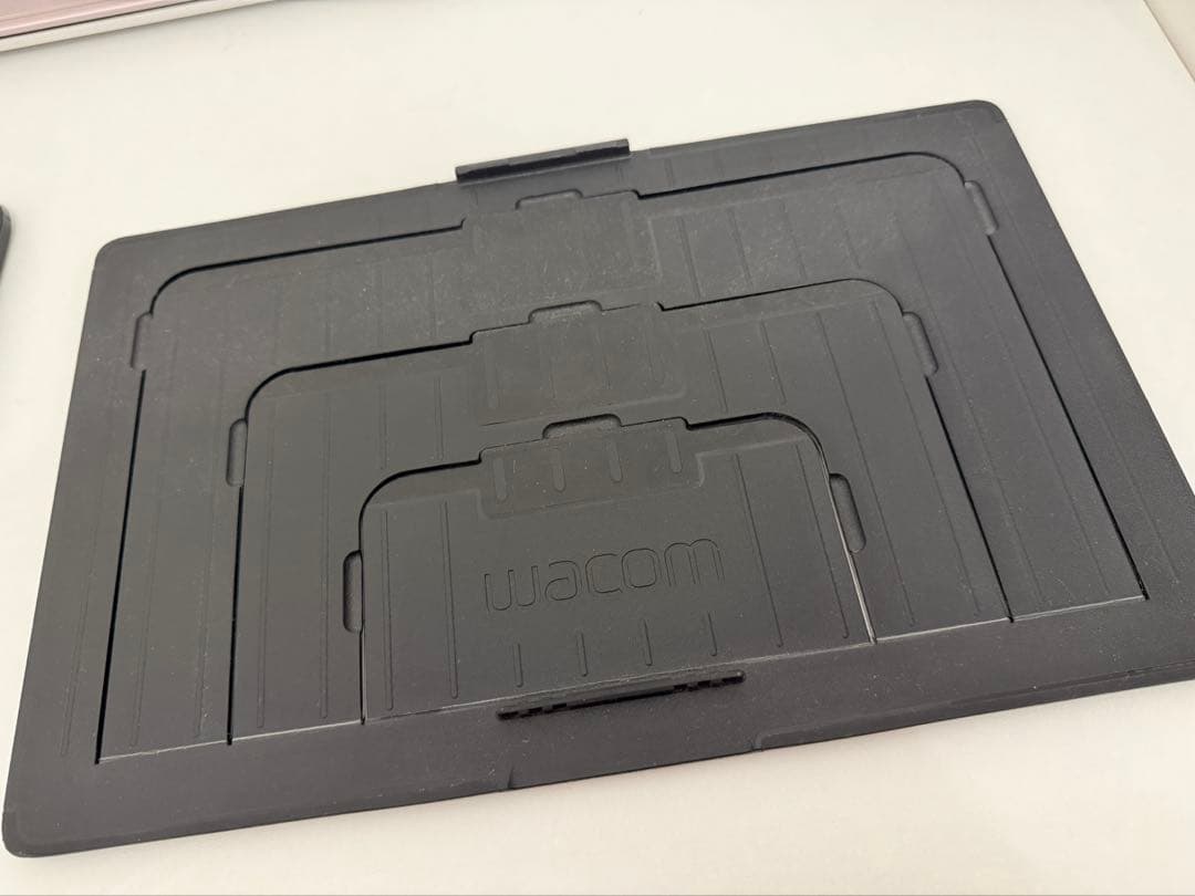 Wacom Cintiq 13HD 液タブ