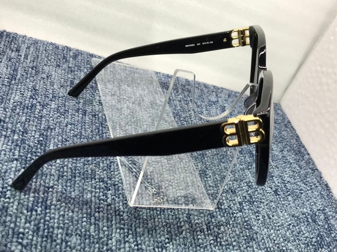 お買い得BALENCIAGA サングラスBB0103SA 001