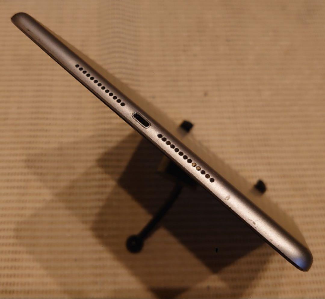 完動品SIMフリー液晶無傷iPad第6世代(A1954)本体32GB 7JF88