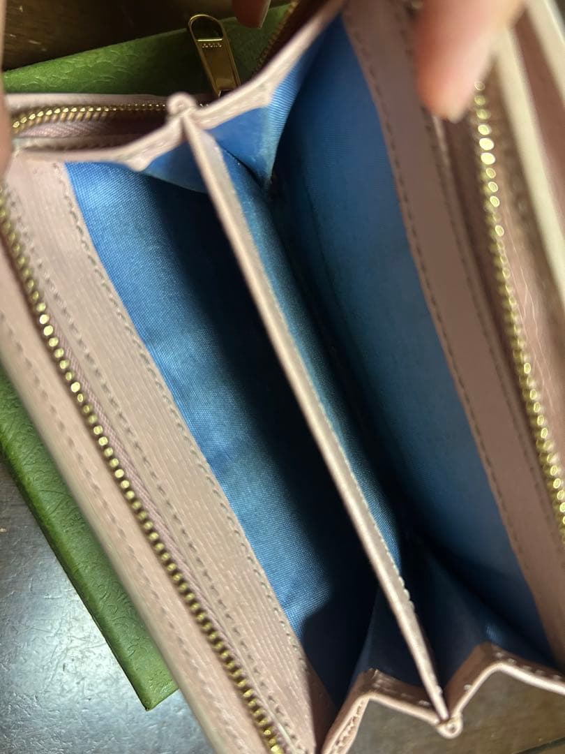 GUCCI ピンクレディース　二つ折り財布