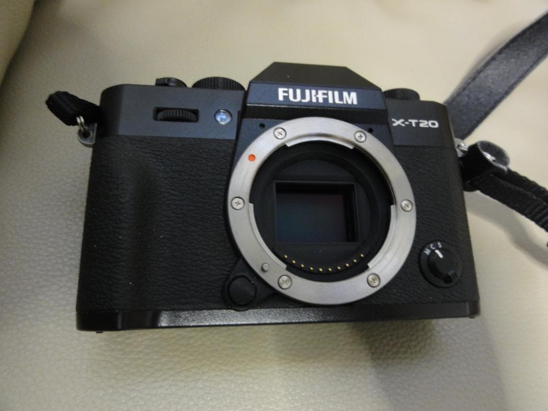 富士フィルム(FUJIFILM) X-T20 ボディ [ブラック]