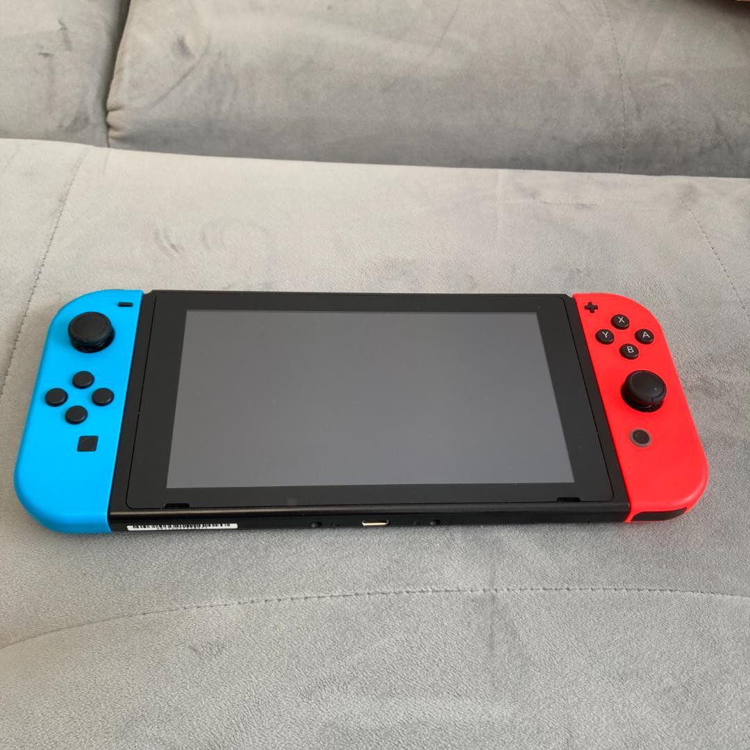 【美品】【完品】Nintendo Switch ネオンブルー・ネオンレッド 新型