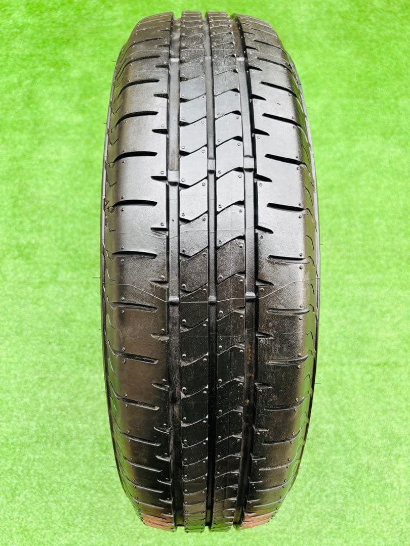 ほぼ新品 ブリヂストン ニューノ 165/70R14. 23年製タイヤ4本セット