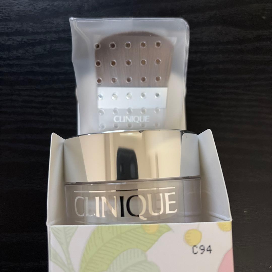 【新品未使用】 CLINIQUE イーブンベターブライトニングルースパウダーC