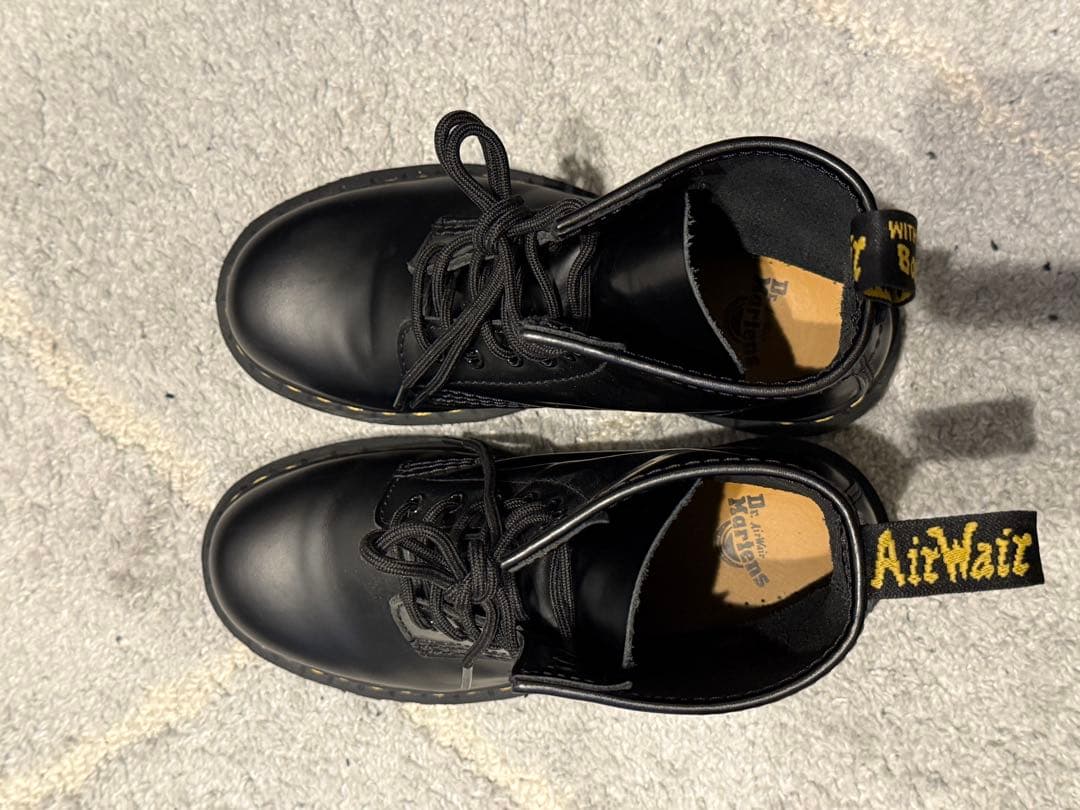 Dr. Martens/ドクターマーチン 1460 8 ホールブーツ　UK4