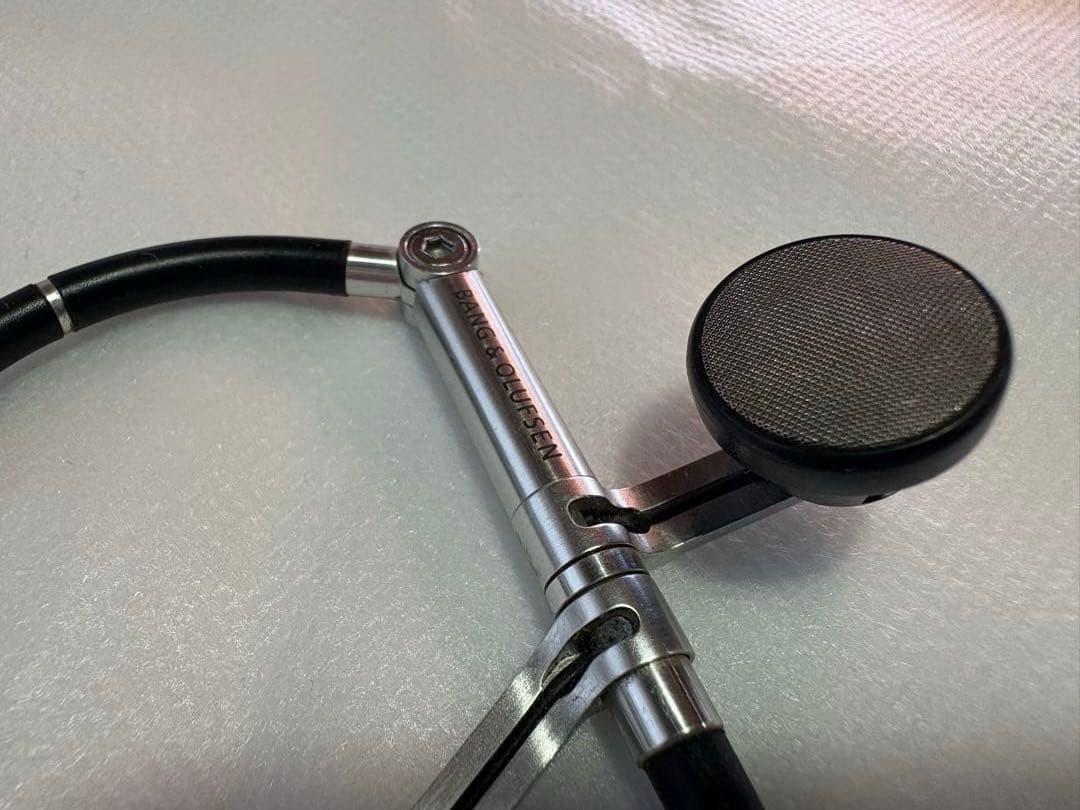 Bang & Olufsen 収納ケース付き