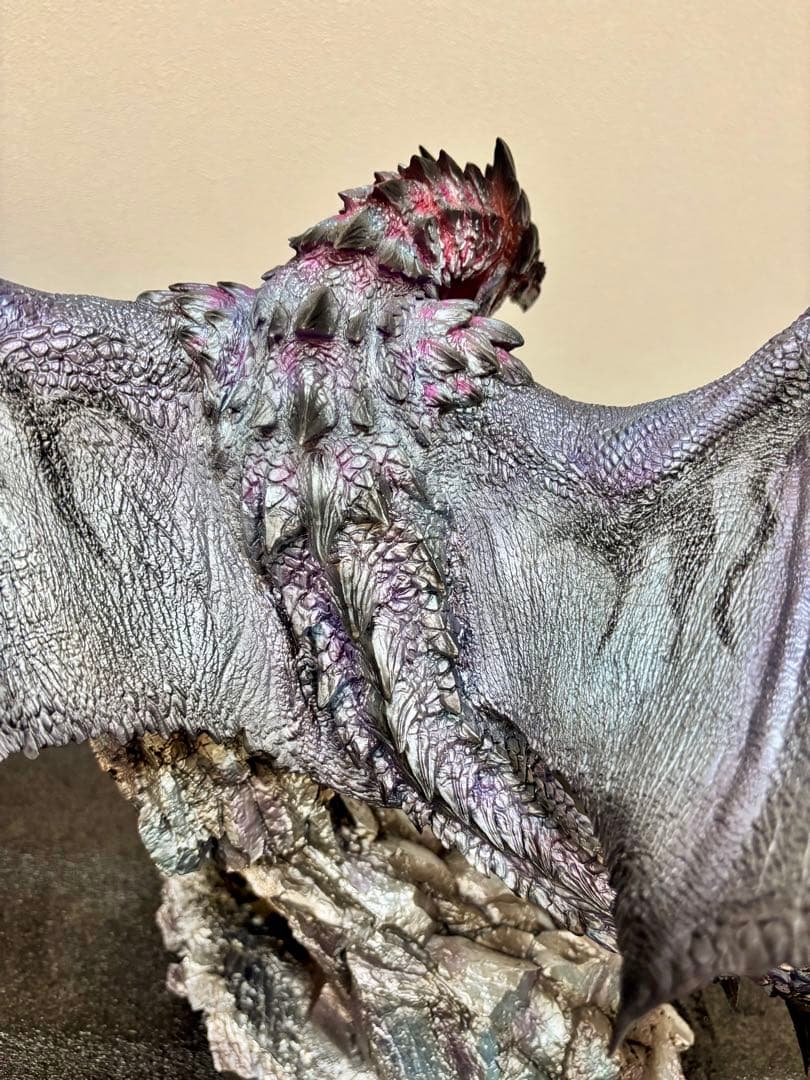 モンスターハンター フィギュア リオレウス希少種 ガレージキット LED発光