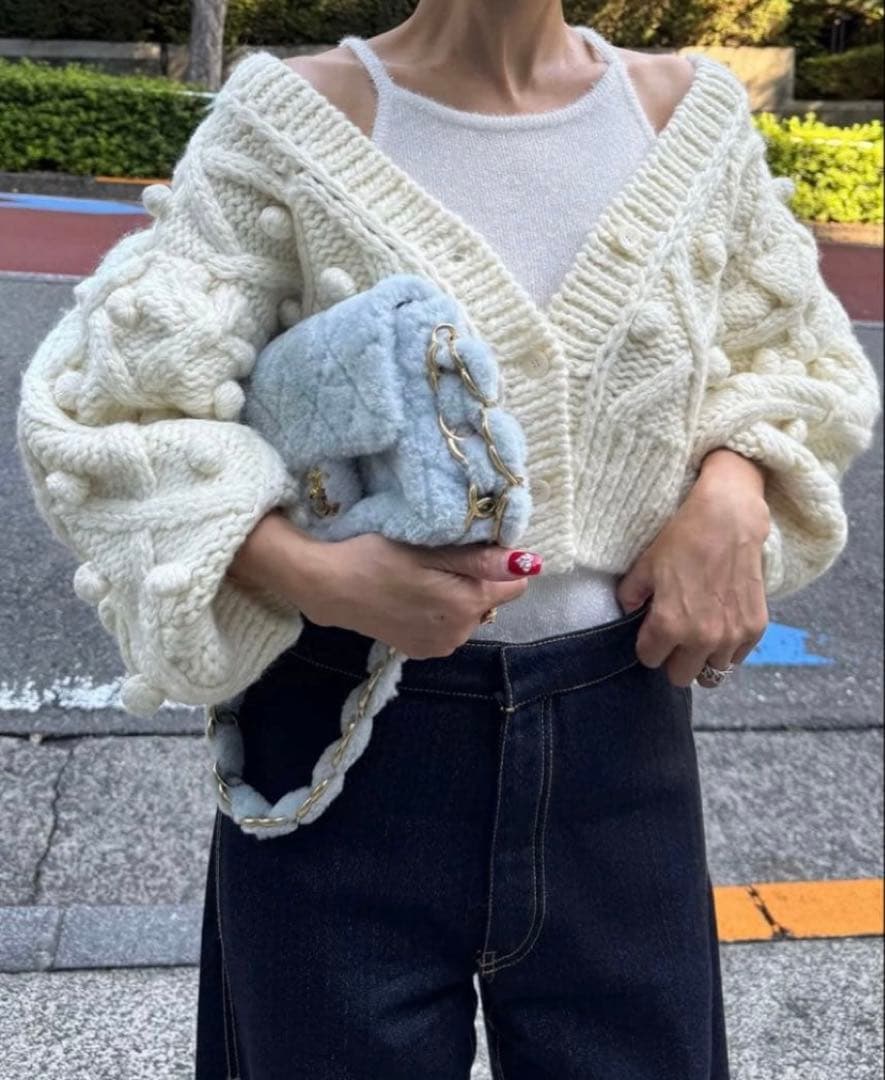 美品　cygne 手編み　ポンポン　カーディガン Florent ニット♡