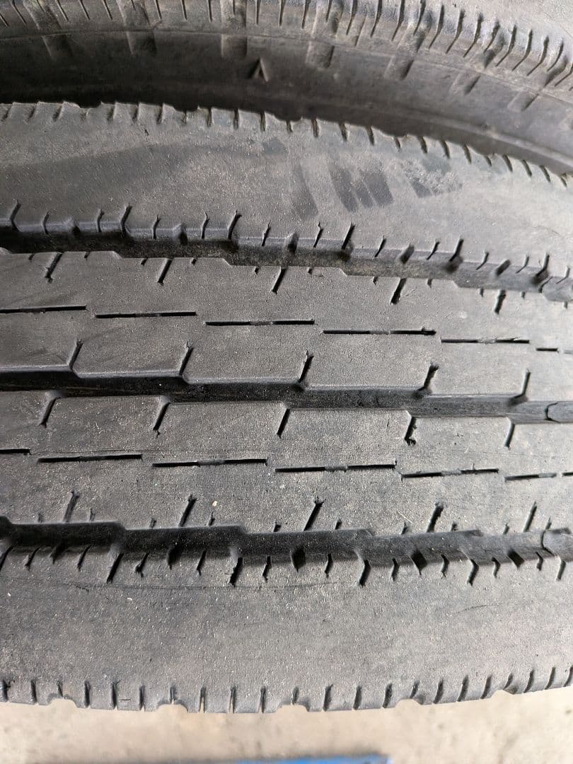 185/85R16 111/109 2023年　２本セット