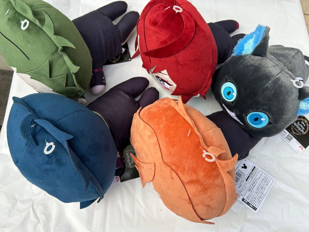 ディズニー ツイステッドワンダーランド プティラヴィ 寝そべりBIGぬいぐるみ