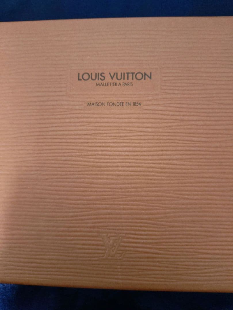 LOUIS VUITTON ルイ ヴィトン ポルトモネ ビエ ヴィエノワ