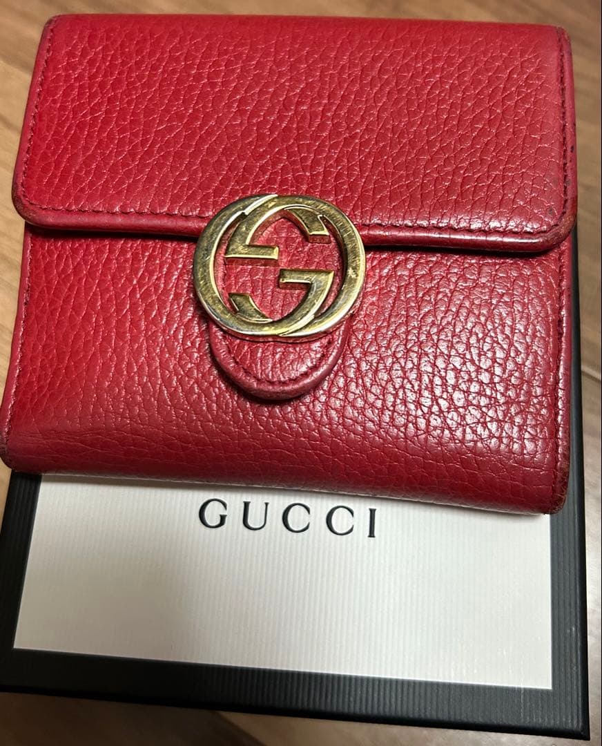 GUCCI レッド 二つ折り財布