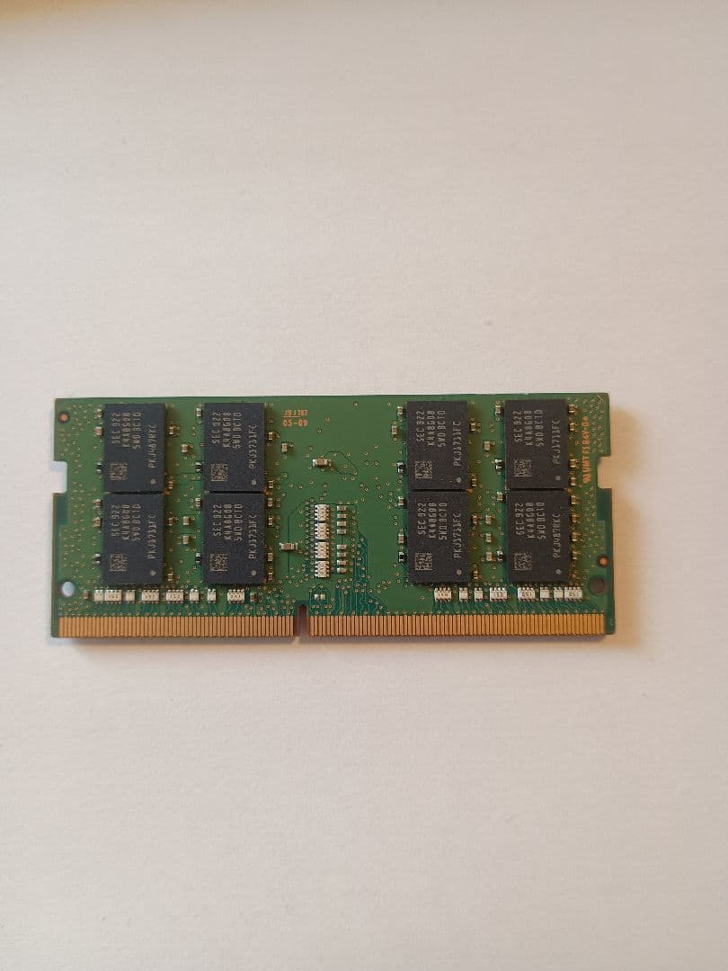 Samsung 16GB メモリ M471A2K43DB1-CTD