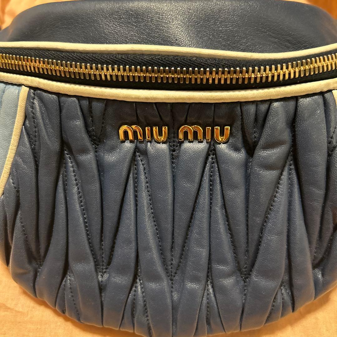 miumiu/ミュウミュウ　ウエストバッグ