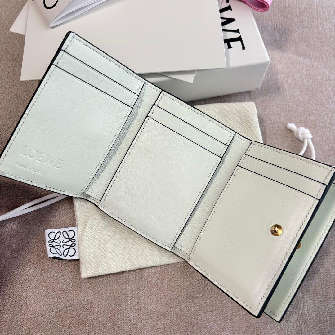 専用出品 《未使用》 LOEWE トライフォールドウォレット