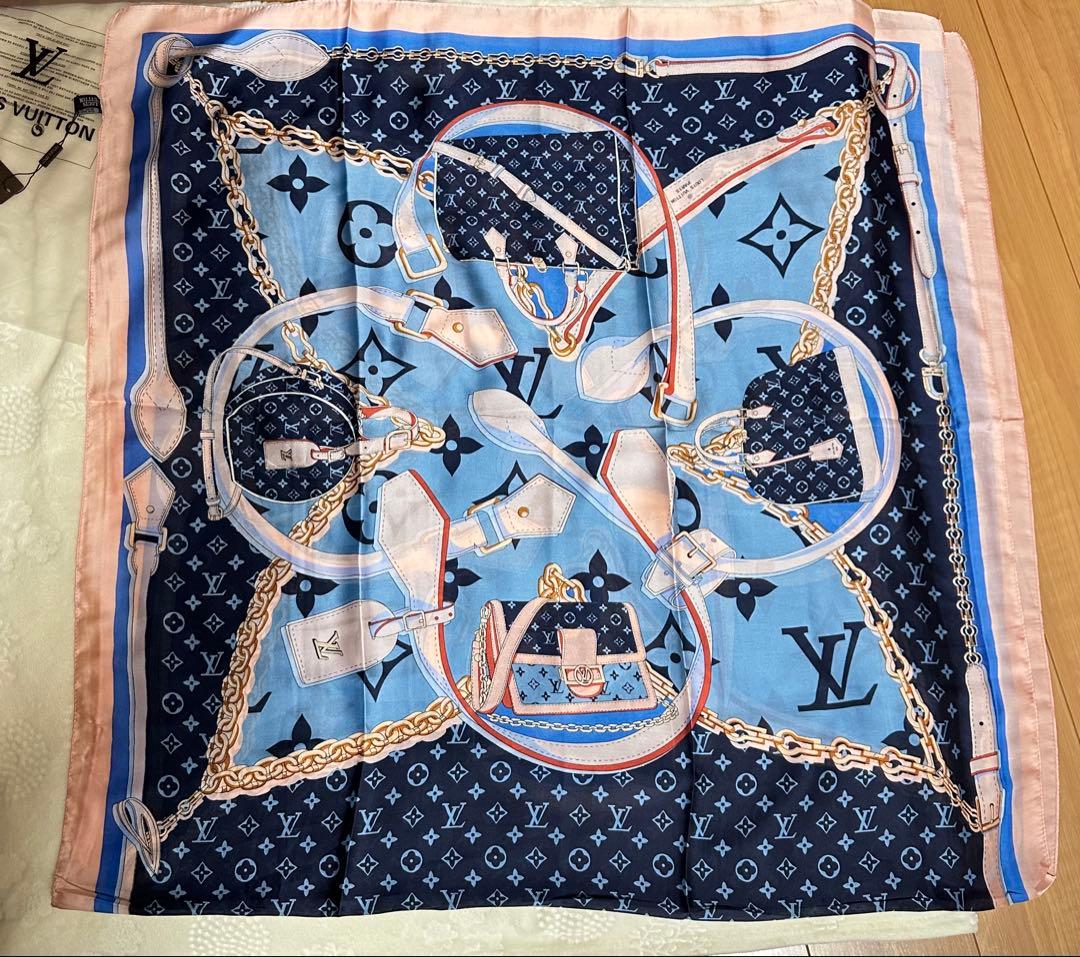 LOUIS VUITTON シルク100%スカーフ