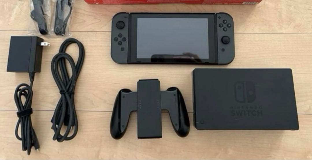 Nintendo Switch 本体　HAC-S-KAAAA 中古　ケース付き