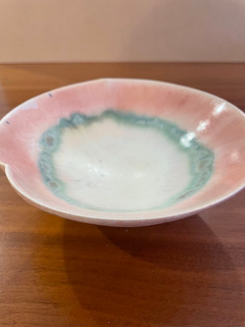 中園晋作さんの陶器のピンクと緑のボウル2個セット